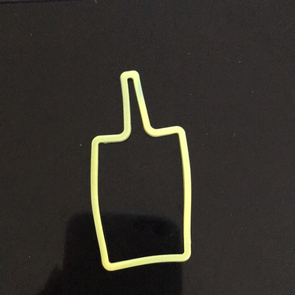 🌺 2 packs of colorful “snacks” silly bandz - Picture 4 of 7